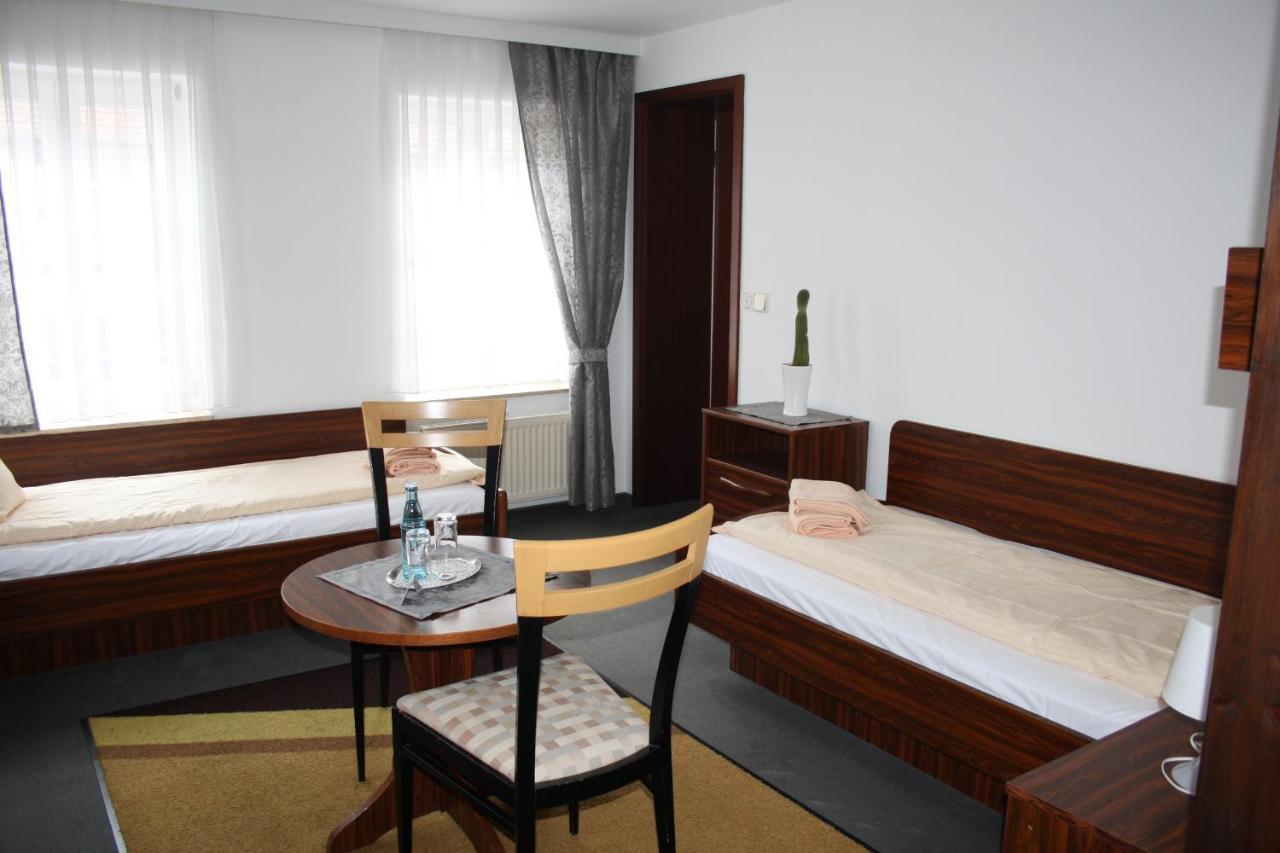 Hotel & Restaurant Aragwi Залцведел Екстериор снимка